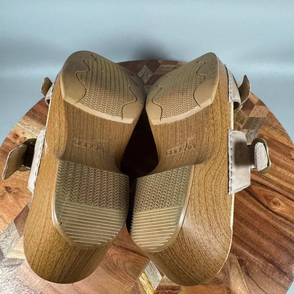 Dansko Womens Taupe Leather Platform Clog Sandals Size 40 EU 9.5-10